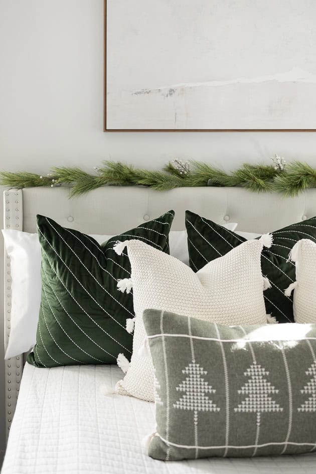 bedroom christmas decor